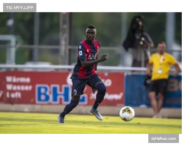 “意甲遗产”项目启动,退役球员赴基层指导青少年训练。